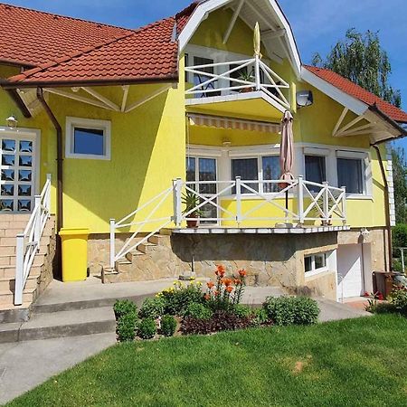 Apartment In Fonyod/Balaton 18580 Eksteriør bilde