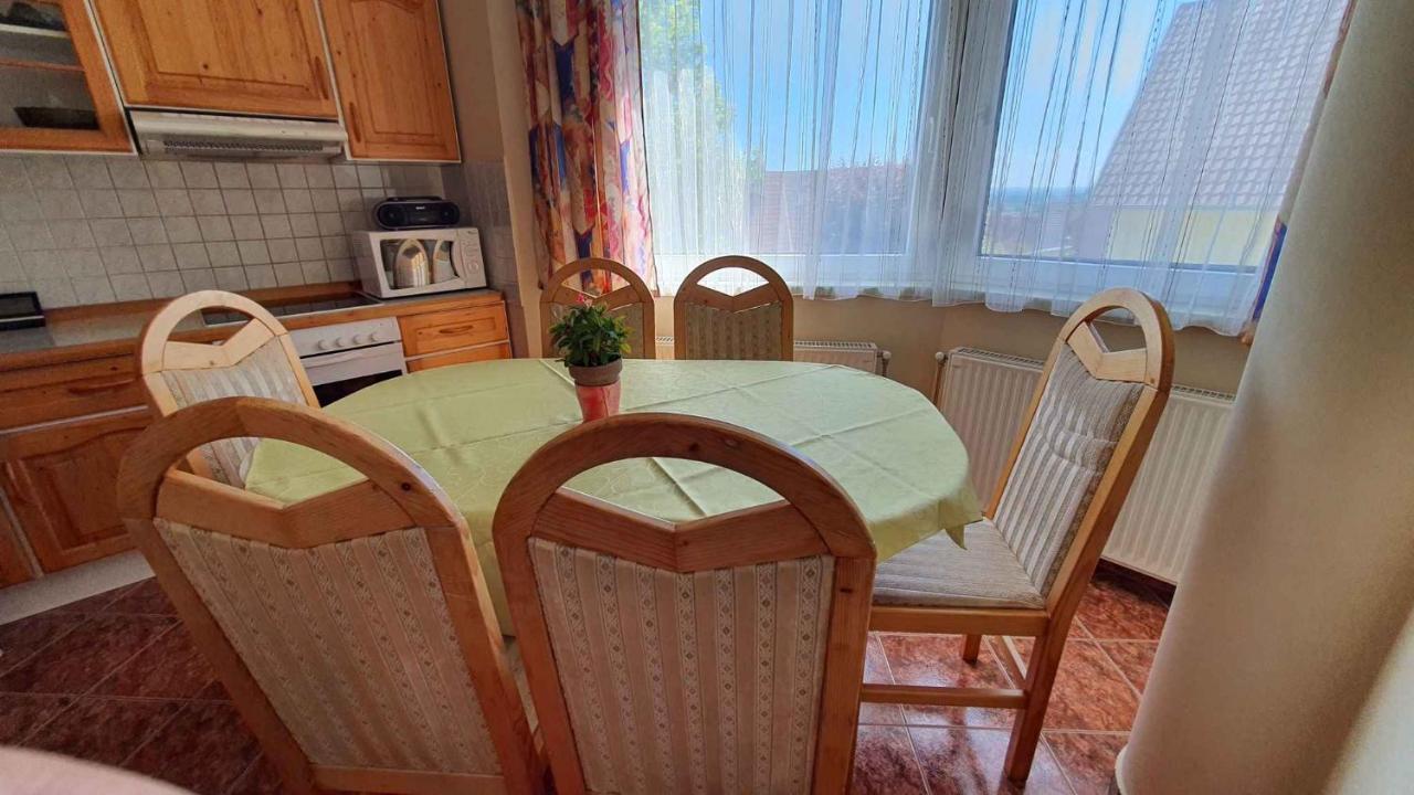 Apartment In Fonyod/Balaton 18580 Eksteriør bilde