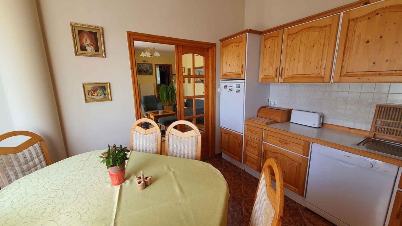 Apartment In Fonyod/Balaton 18580 Eksteriør bilde