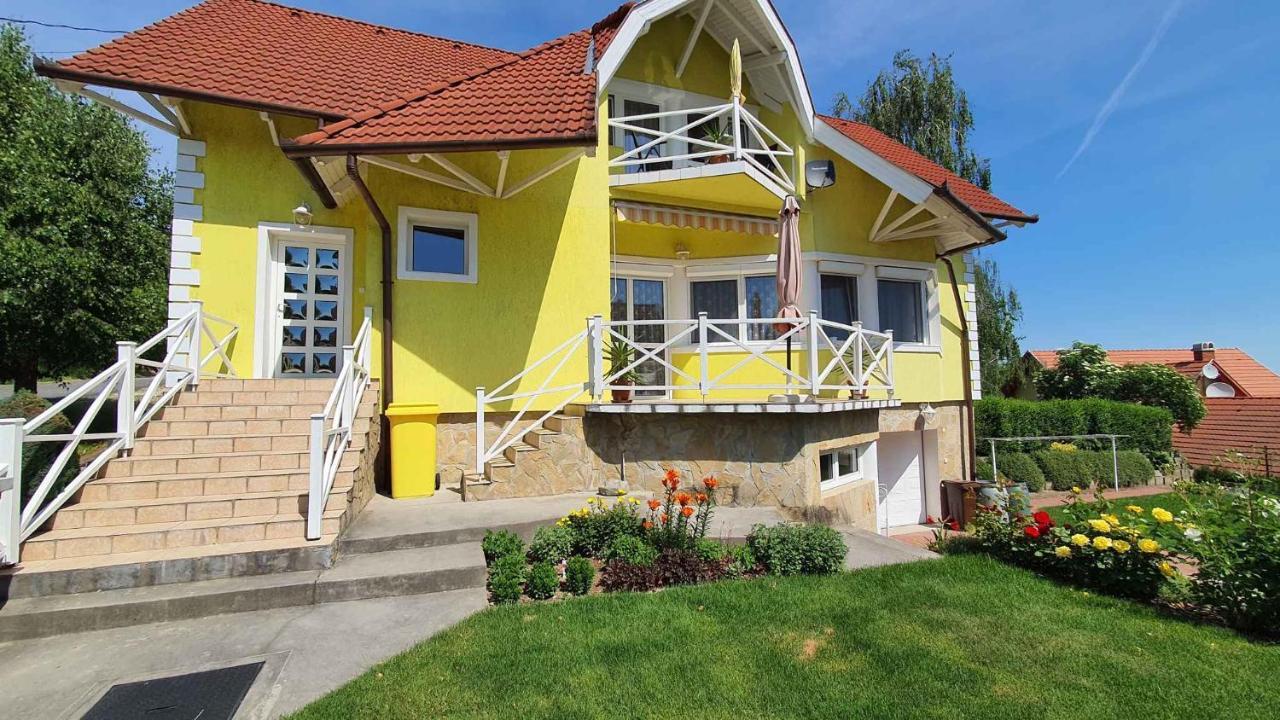 Apartment In Fonyod/Balaton 18580 Eksteriør bilde