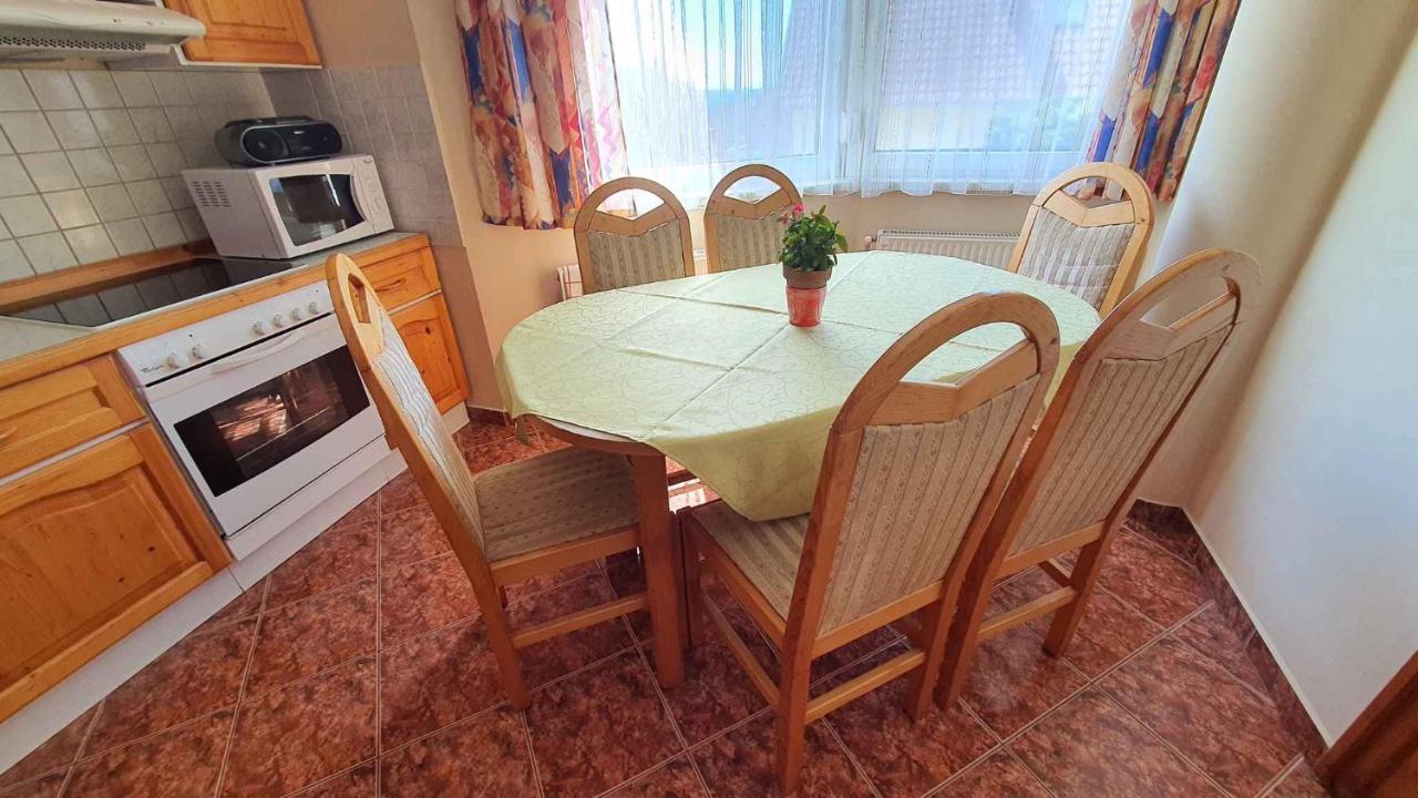 Apartment In Fonyod/Balaton 18580 Eksteriør bilde