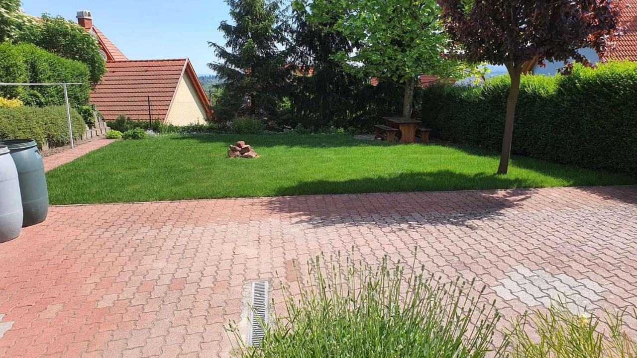 Apartment In Fonyod/Balaton 18580 Eksteriør bilde