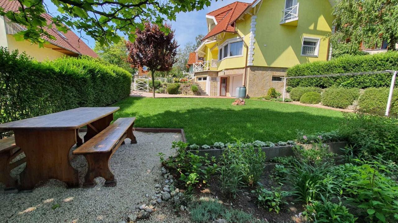 Apartment In Fonyod/Balaton 18580 Eksteriør bilde