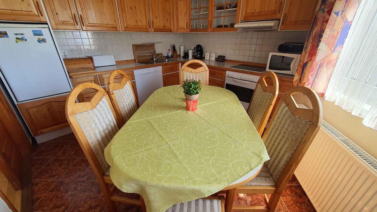 Apartment In Fonyod/Balaton 18580 Eksteriør bilde